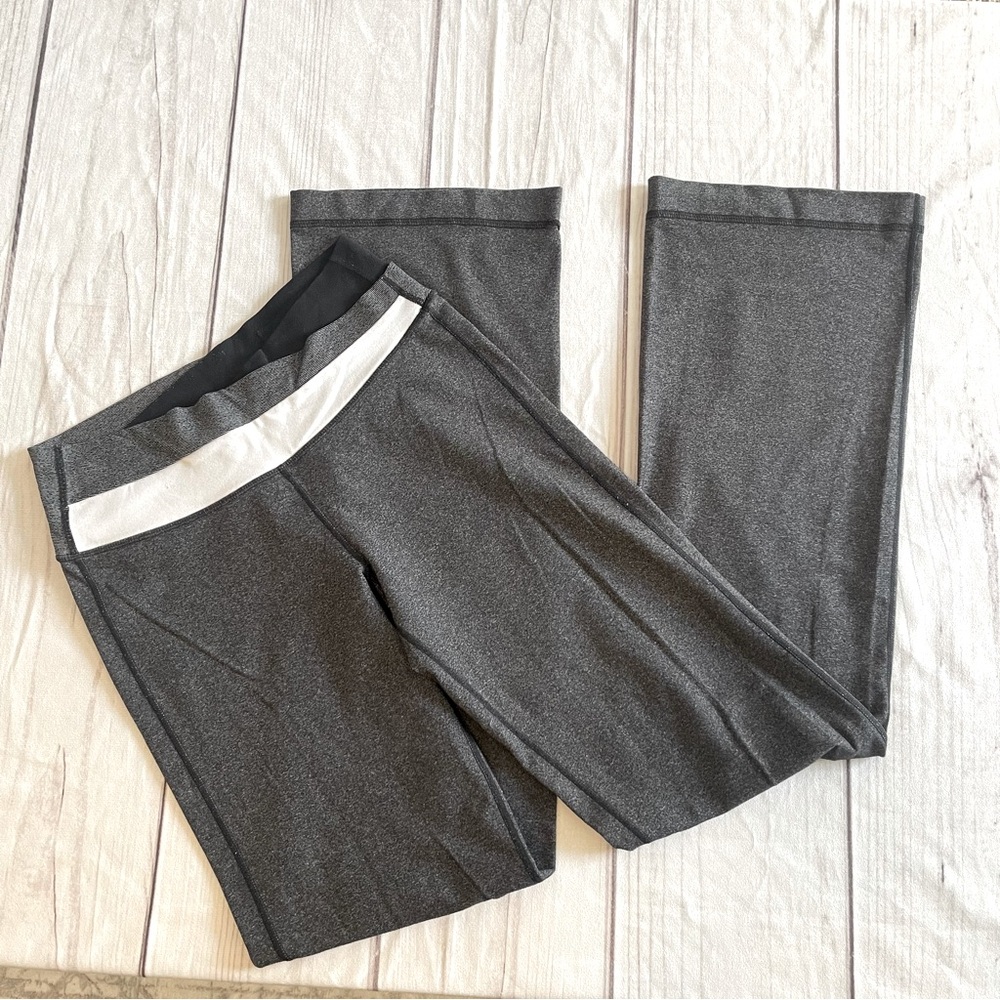 Lululemon Stylish Black and Gray Yoga Pants